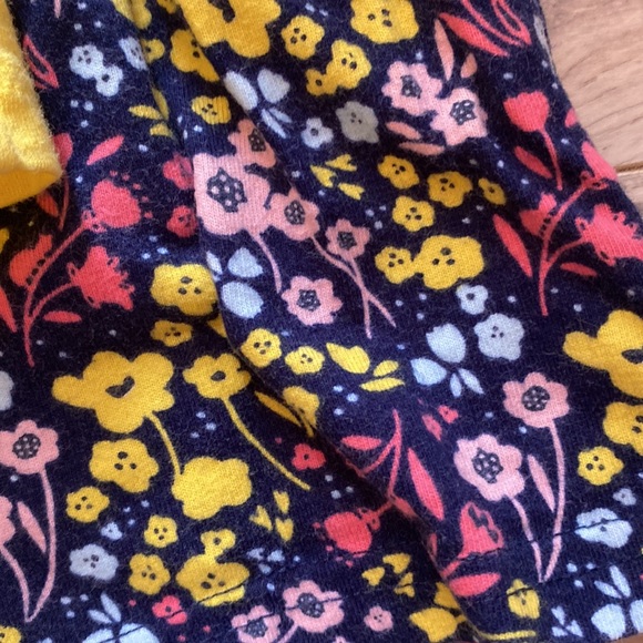 Little Sister Outfit - Picture 4 of 8